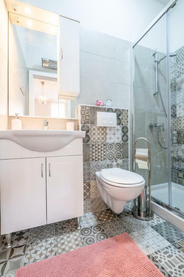 Old Romantic 3 Apartment Pula