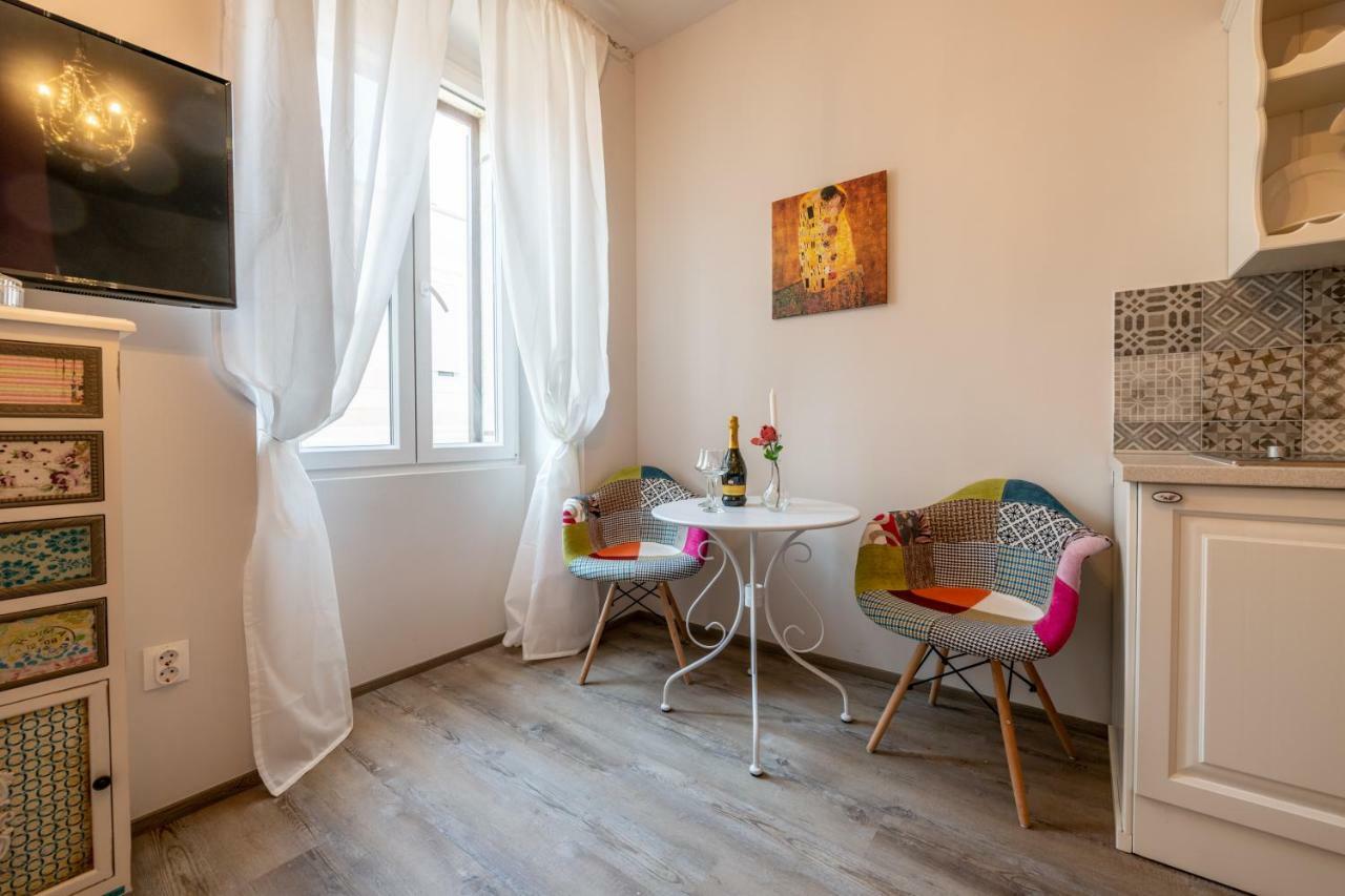 Old Romantic 3 Apartment Pula